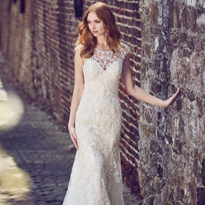 Maggie Sottero Everly Size 14